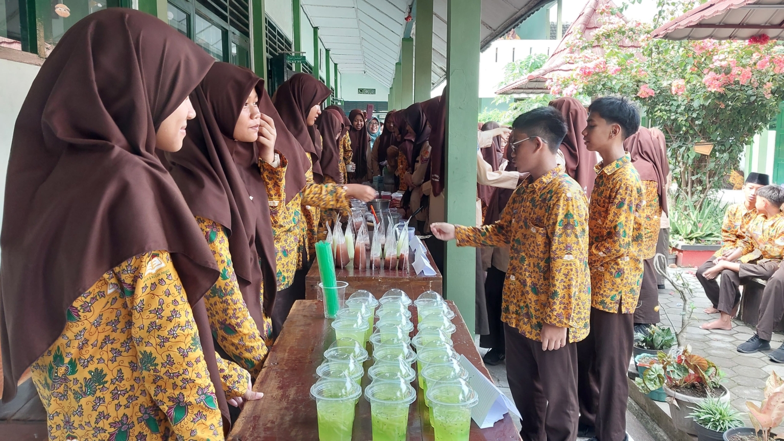 Munculkan Kreativitas dan Jiwa Wirausaha Siswa, MTsN 6 Kulon Progo Gelar Market Day