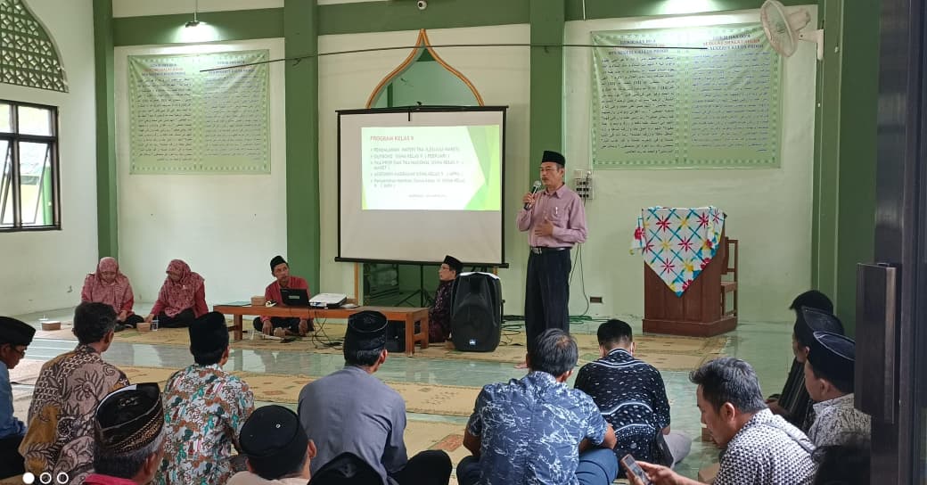 Sosialisasikan Program Madrasah, MTsN 6 Kulon Progo Gelar Rapat Pleno Komite