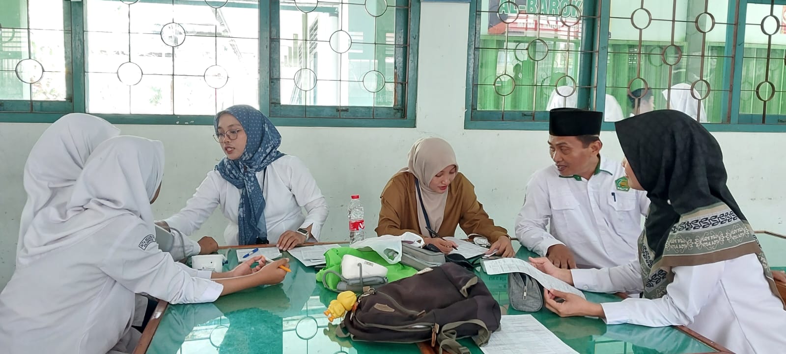 MTsN 6 Kulon Progo Terima Skrining PKG Dari Puskesmas Galur 1