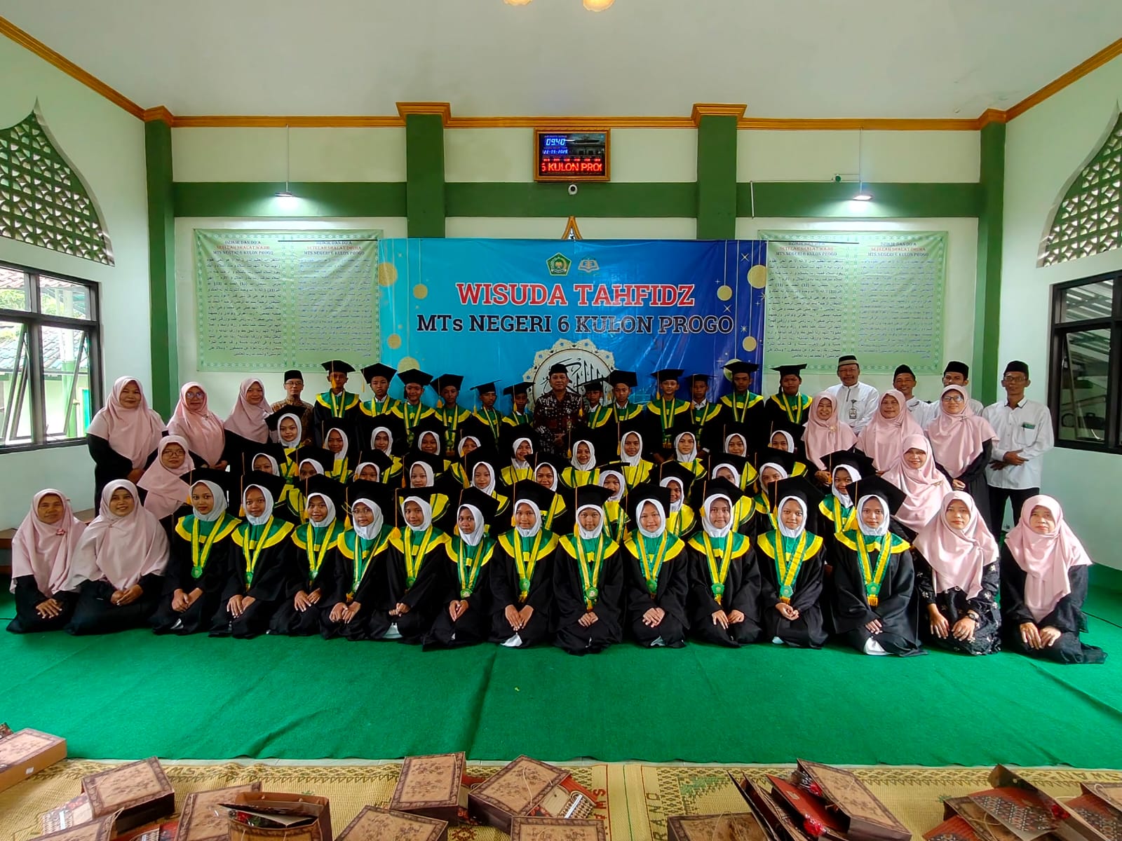 MTsN 6 Kulon Progo Gelar Wisuda Tahfidz, Cetak Generasi Qurani