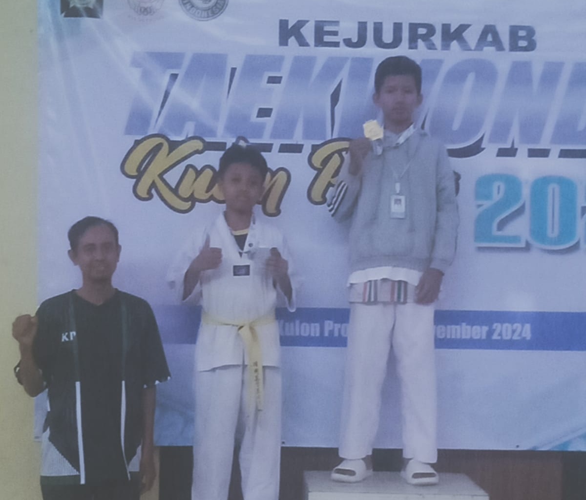 Hafid Anis Siswa MTsN 6 Kulon Progo Raih Juara 2 Kejurkab Taekwondo 2024