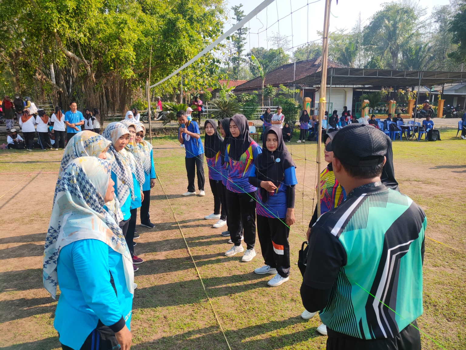 Pantang Menyerah, Tim Voli Putri MTsN 6 Kulon Progo Berhasil Tembus Semifinal